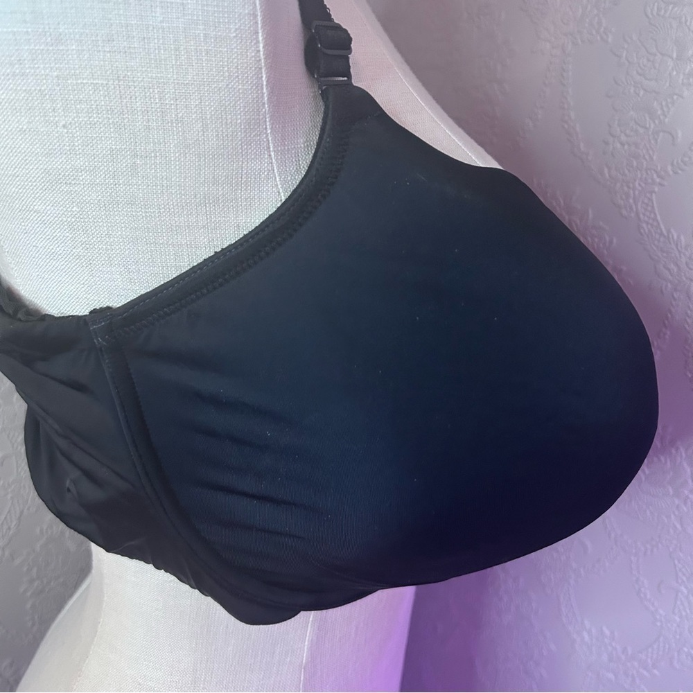 Elegant Black Women's Bra Torrid 42H black bra great condition - Picture 2 of 5